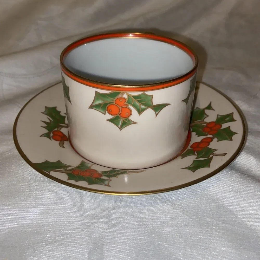 Vintage Fitz Floyd Christmas Holly‎ Cup Saucer Retired 1982 Made in Japan